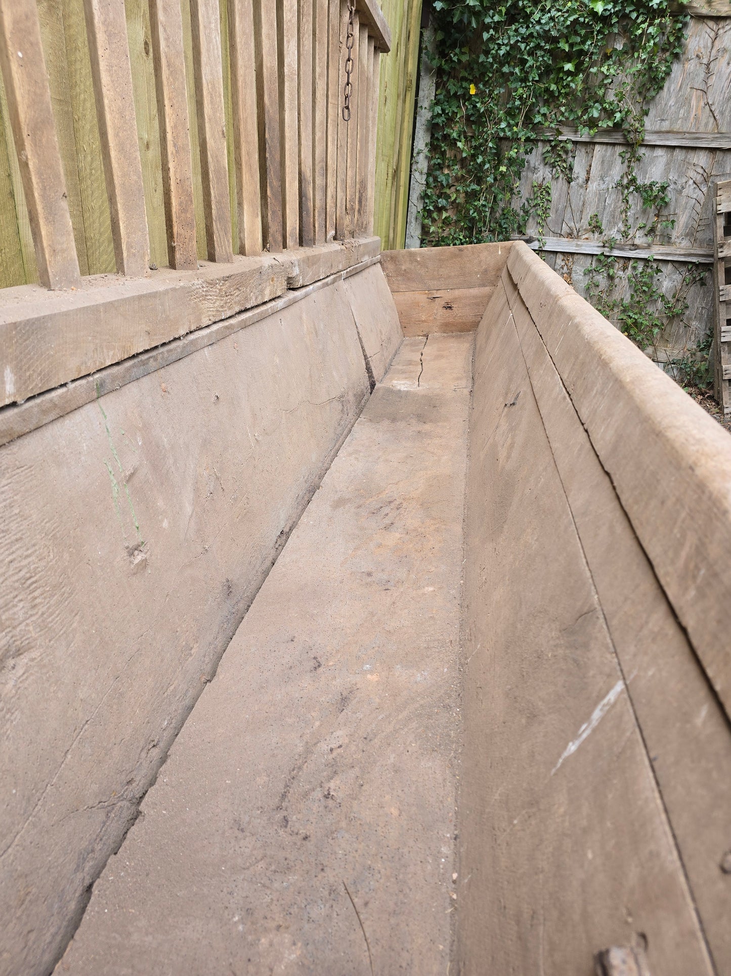 Victorian Horse Stable Manger / Feeding Trough with Hay Rack and Iron Tether Rings